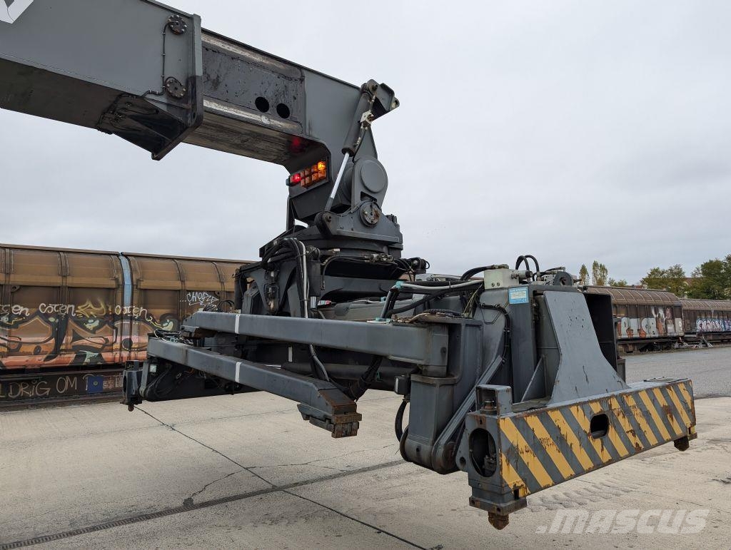 SMV SC4527CA5 Reach-Stacker