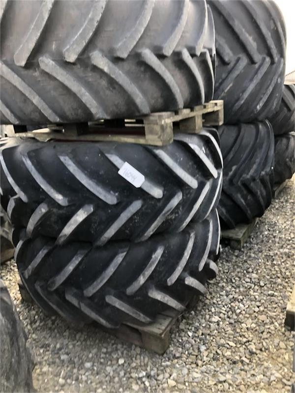  - - - 540/65R30 Dekk, hjul og felger