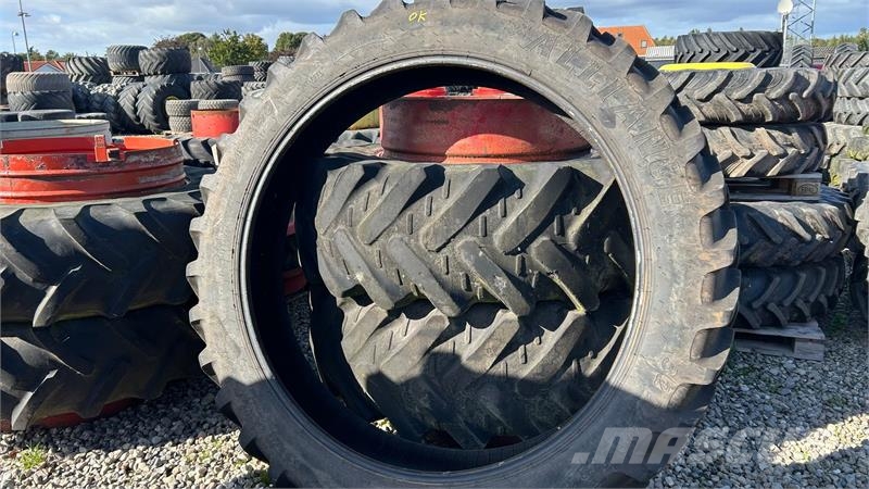 Alliance 320/90R54 Dekk, hjul og felger