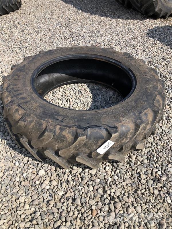 Alliance 380/85R34 Farmpro Dekk, hjul og felger