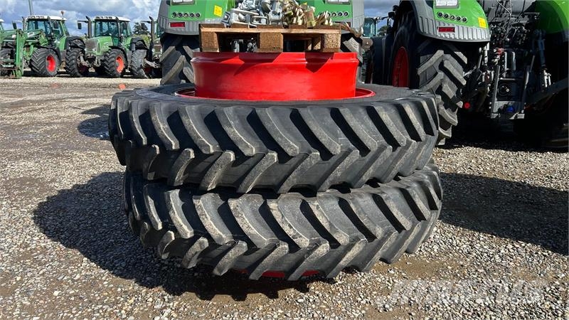 Alliance 480/95R54-46 + 520/70R38-38 til Fendt 1000 serie D Dekk, hjul og felger
