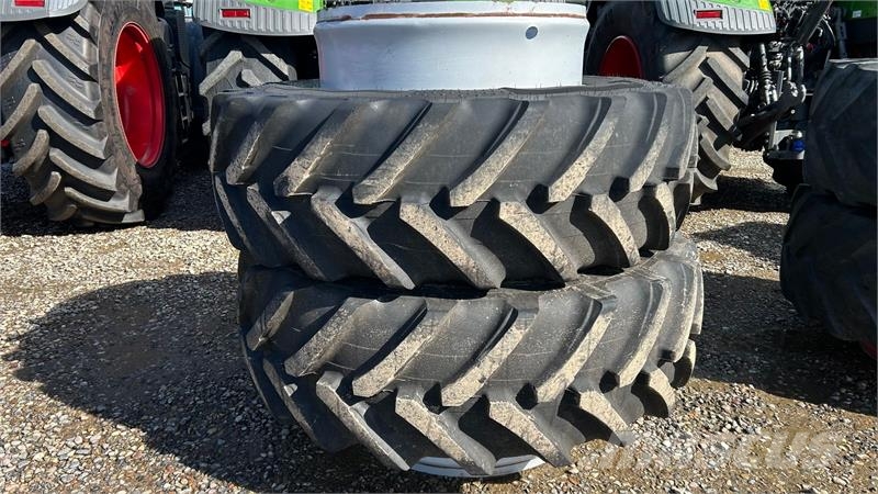 Alliance 480/95R54-46 + 520/70R38-38 til Fendt 1000 serie D Dekk, hjul og felger