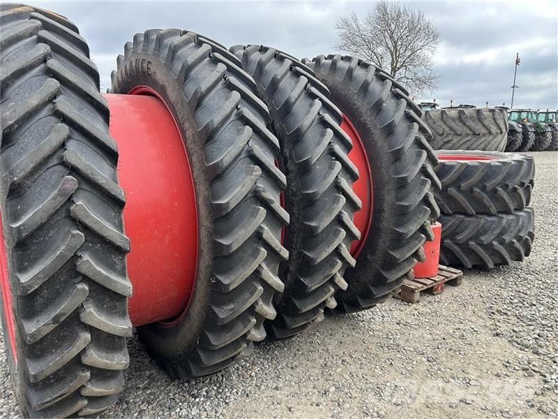 Alliance dobbelthjul 380/90R54 til majs + 540/65R34 med tro Gume, točkovi i felne
