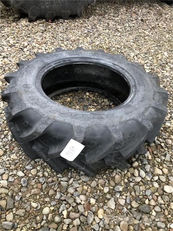 BKT 300/70R20 Nye Banden, wielen en velgen