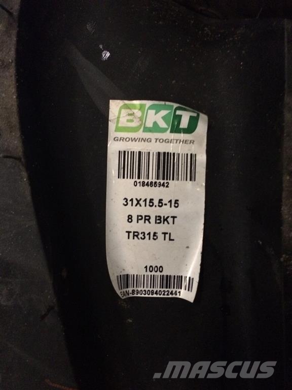 BKT 31x15.50x15 - løs dæk. Banden, wielen en velgen
