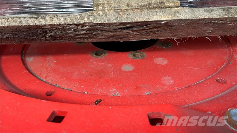 BKT 320/90R54 + 230/95R44 - stilbare fælge 8+10 1.65m Gume, točkovi i felne
