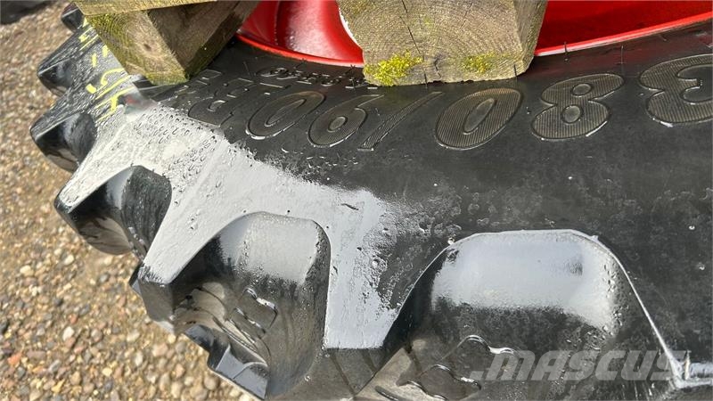 BKT 380/90R46 + 380/85R30 - Fendt 415 spor 1.75m 8+8 h Gume, točkovi i felne