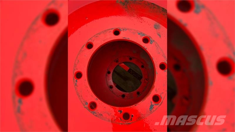 BKT 380/90R46 + 380/85R30 - Fendt 415 spor 1.75m 8+8 h Gume, točkovi i felne