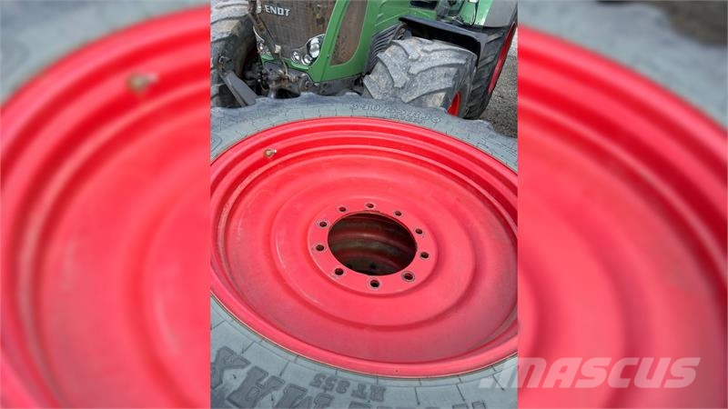 BKT 380/90R50 + 340/85R36 - 8+10 huls bla. 716 2m Dekk, hjul og felger
