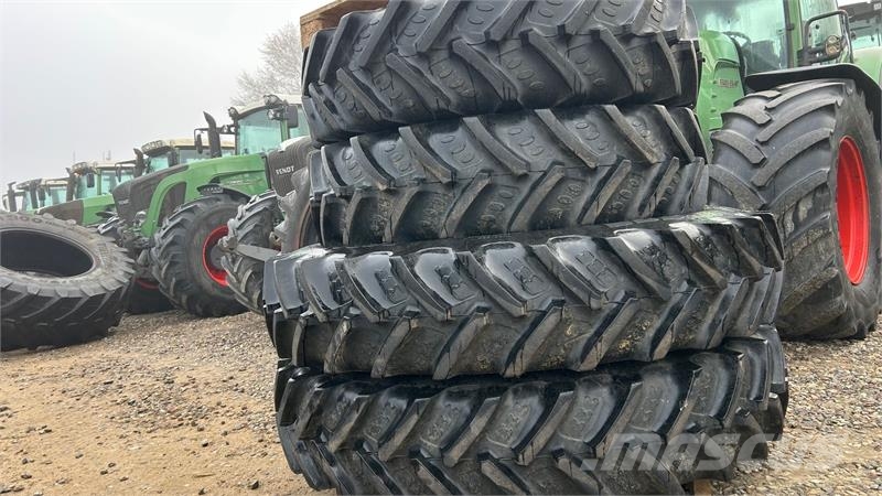 BKT 380/90R50 + 380/85R34 - spor 2m 10 + 10 huller Dekk, hjul og felger