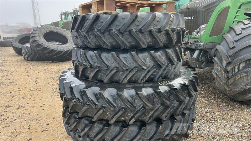 BKT 380/90R50 + 380/85R34 - spor 2m 10 + 10 huller Dekk, hjul og felger