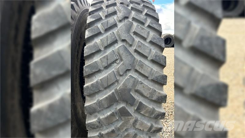 BKT 540/80R38 520/85R38 - vejdæk Banden, wielen en velgen
