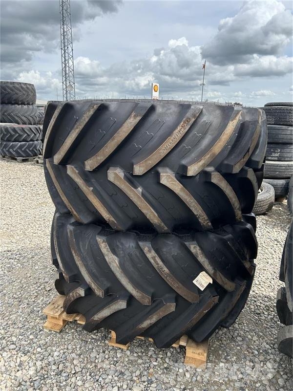 BKT 900/50R42 + 710/55R30 - komplette hjul Dekk, hjul og felger