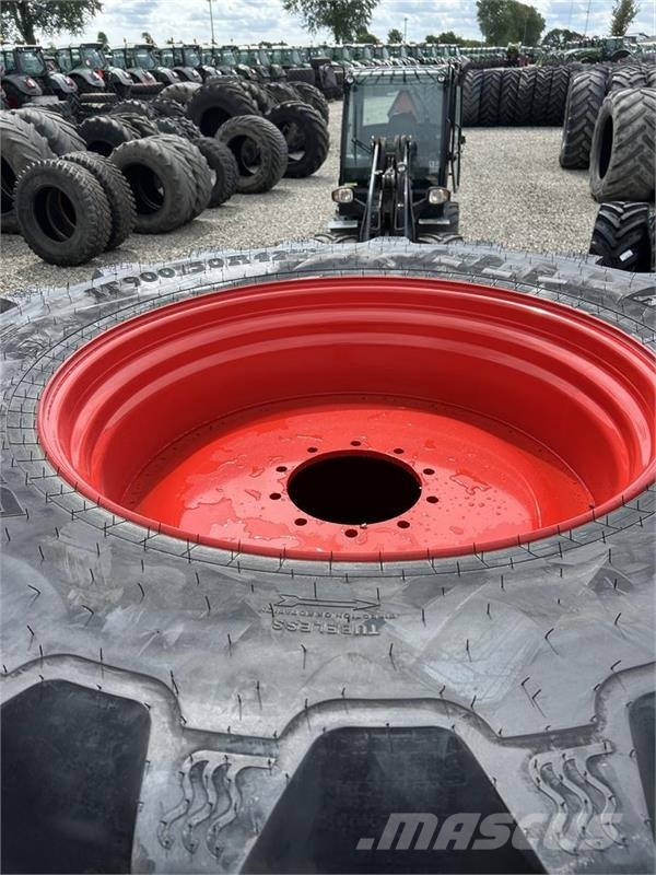 BKT 900/50R42 + 710/55R30 - komplette hjul Dekk, hjul og felger