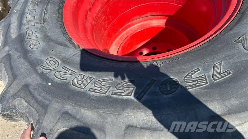 BKT 900/50R42 + 750/55R26 Dekk, hjul og felger