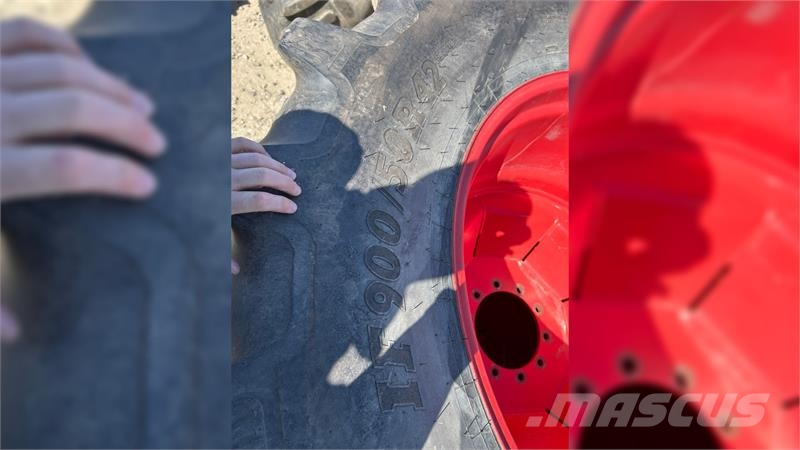 BKT 900/50R42 + 750/55R26 Dekk, hjul og felger