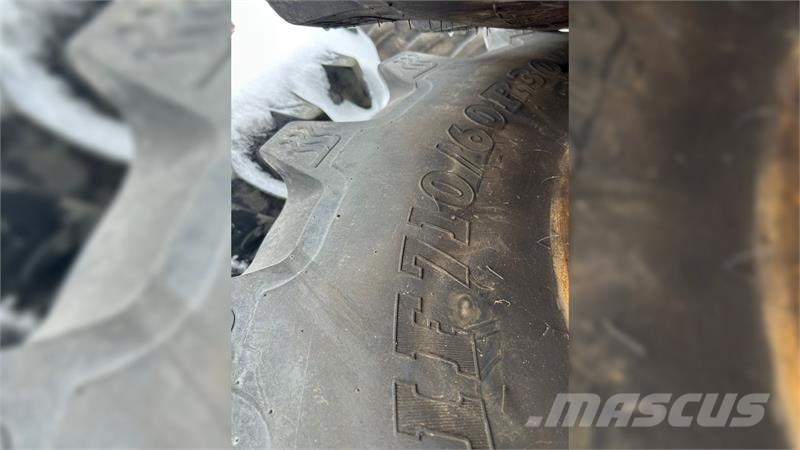 BKT 900/60R38 IF + 710/60R30 IF Gume, točkovi i felne