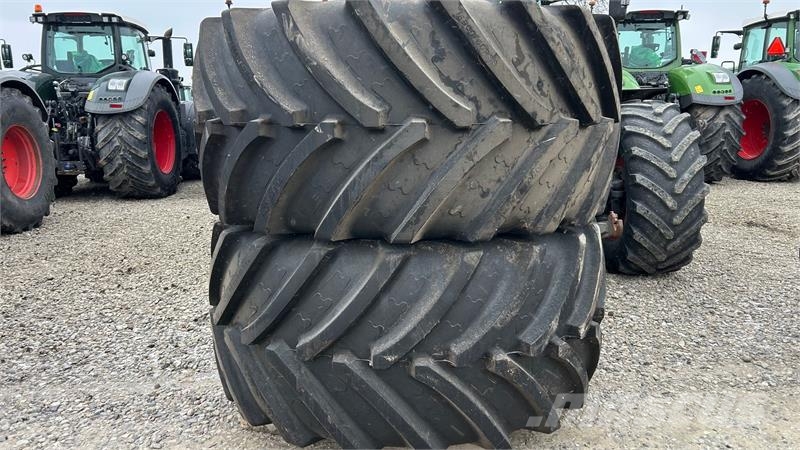 BKT 900/60R38 IF + 710/60R30 IF Gume, točkovi i felne