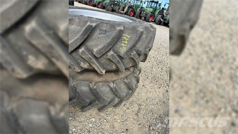 Continental 420/85R30-30 Dekk, hjul og felger