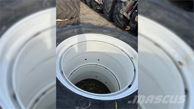 Continental 650/65R42-42 Dekk, hjul og felger