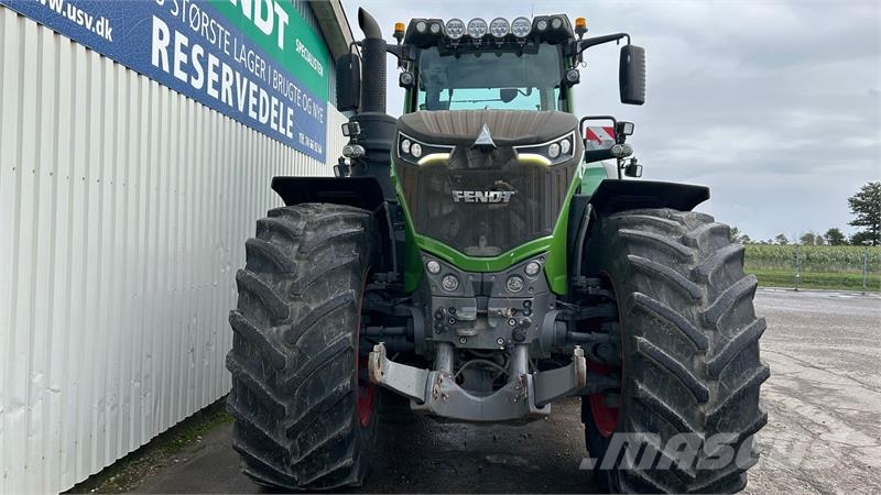 Fendt 1042 Vario S4 Profi Plus Traktory
