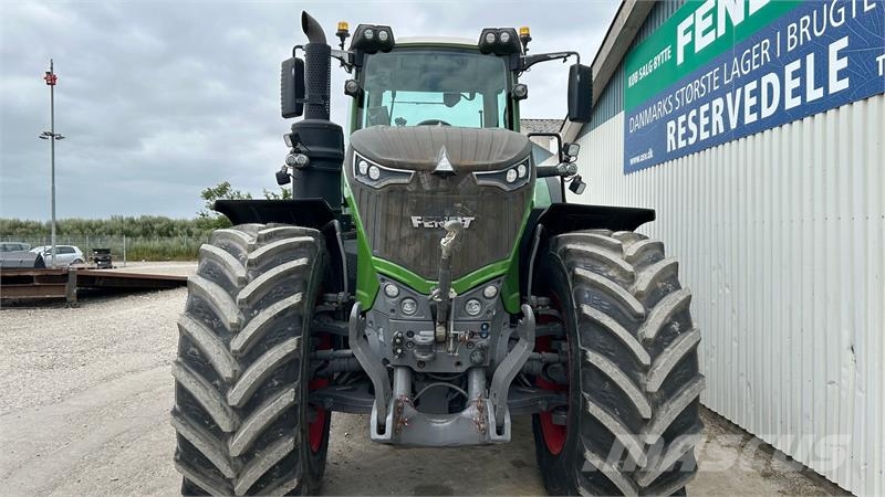 Fendt 1042 Vario S4 Profi Plus Traktory