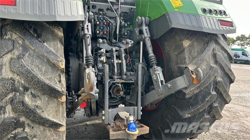 Fendt 1042 Vario S4 Profi Plus Traktory
