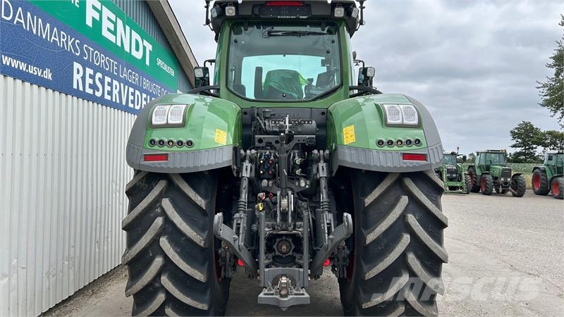 Fendt 1042 Vario S4 Profi Plus Traktory