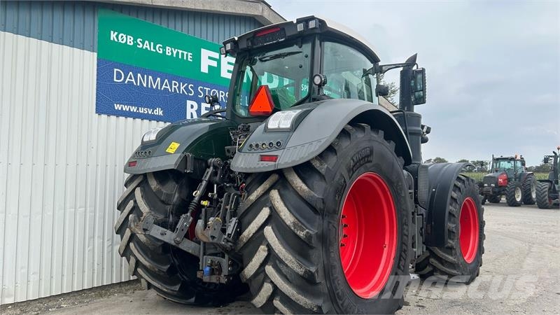 Fendt 1046 Vario S4 Profi Plus Traktory