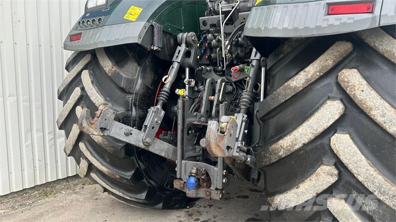 Fendt 1046 Vario S4 Profi Plus Traktory