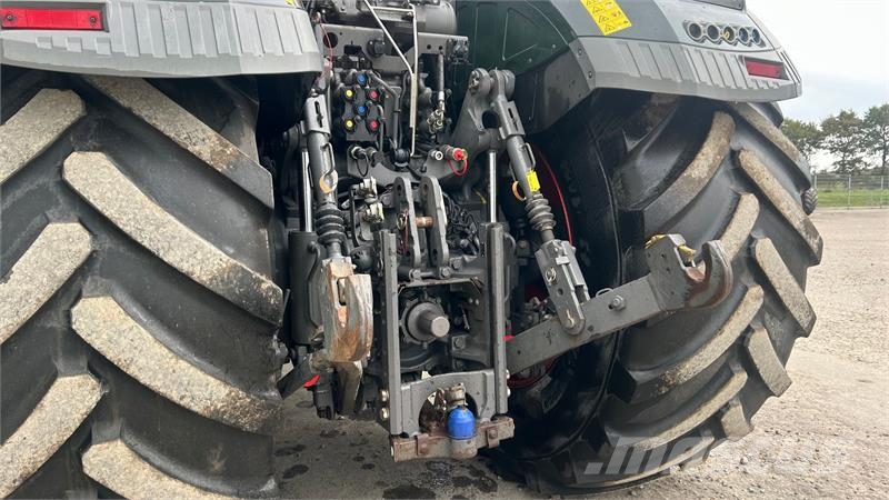 Fendt 1046 Vario S4 Profi Plus Traktory
