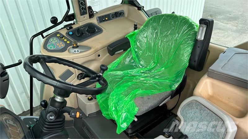 Fendt 211 Vario Med Ålø Q26 frontlæsser Traktory