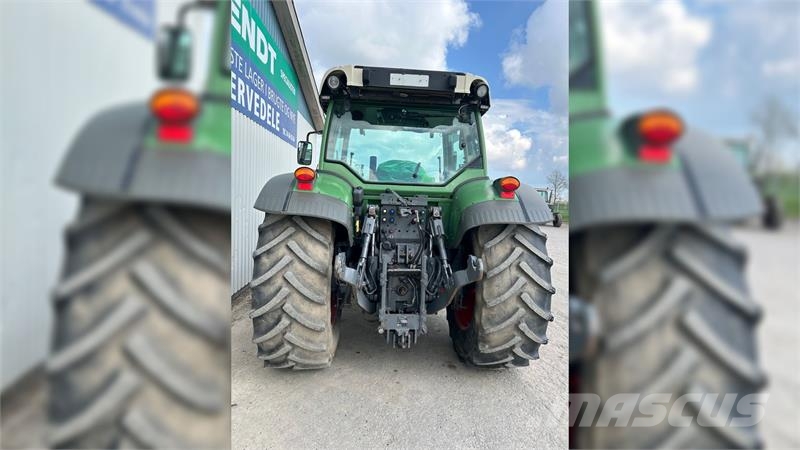 Fendt 211 Vario Med Ålø Q26 frontlæsser Traktory