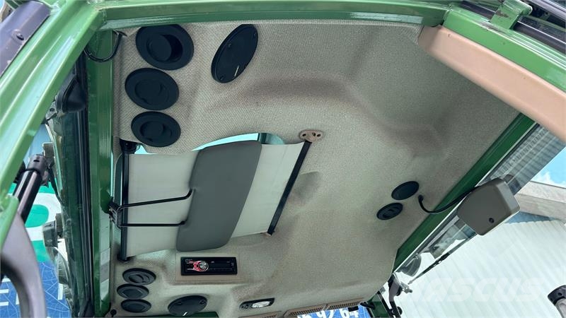 Fendt 211 Vario Med Ålø Q26 frontlæsser Traktory