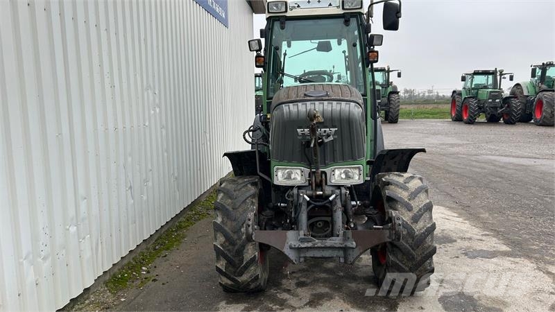 Fendt 211 Vario TMS V model med Frontlift Ciągniki rolnicze