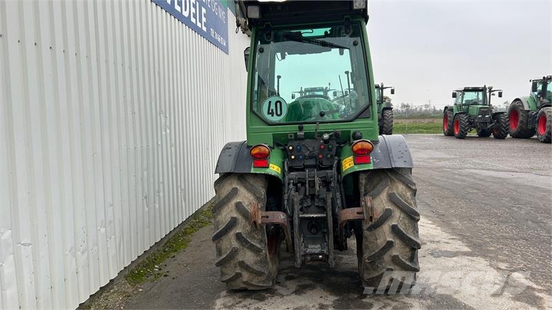 Fendt 211 Vario TMS V model med Frontlift Ciągniki rolnicze