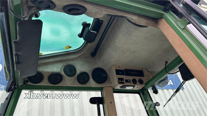 Fendt 211 Vario TMS V model med Frontlift Ciągniki rolnicze