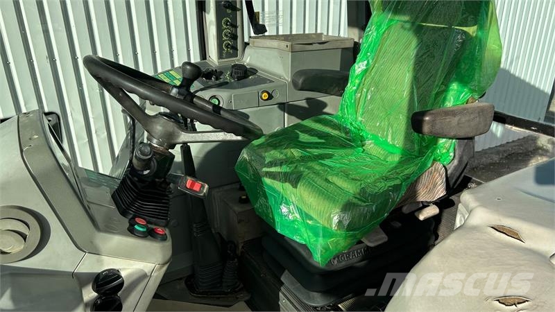 Fendt 512 Favorit الجرارات