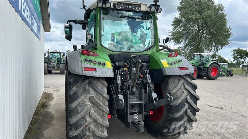 Fendt 516 Vario S4 Power Plus  Med Fendt Frontlæsser 4x8 الجرارات