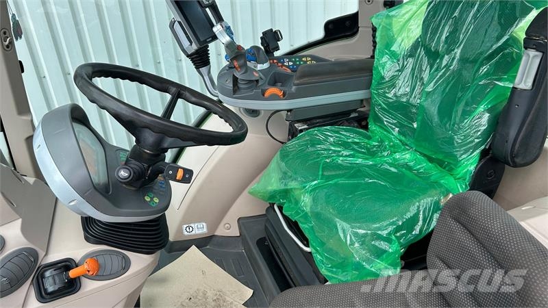 Fendt 516 Vario S4 Power Plus  Med Fendt Frontlæsser 4x8 الجرارات