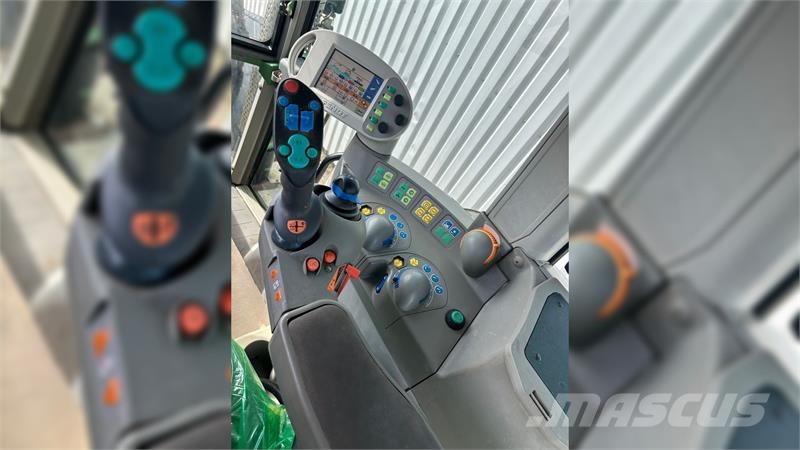 Fendt 716 VARIO TMS Med Ålø Frontlæsser Q75 Traktorji