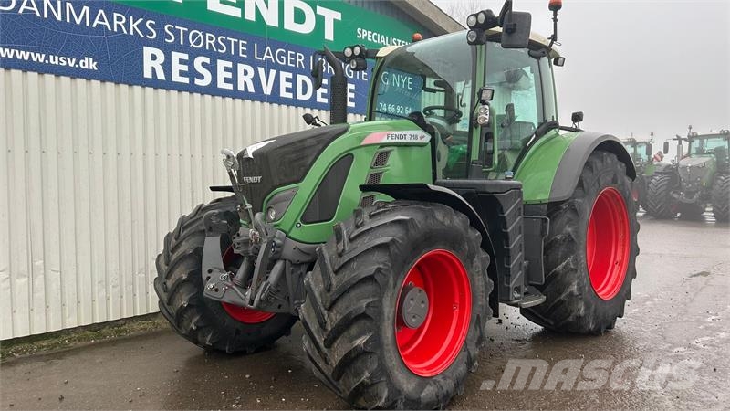 Fendt 718 Vario S4 Power Traktory