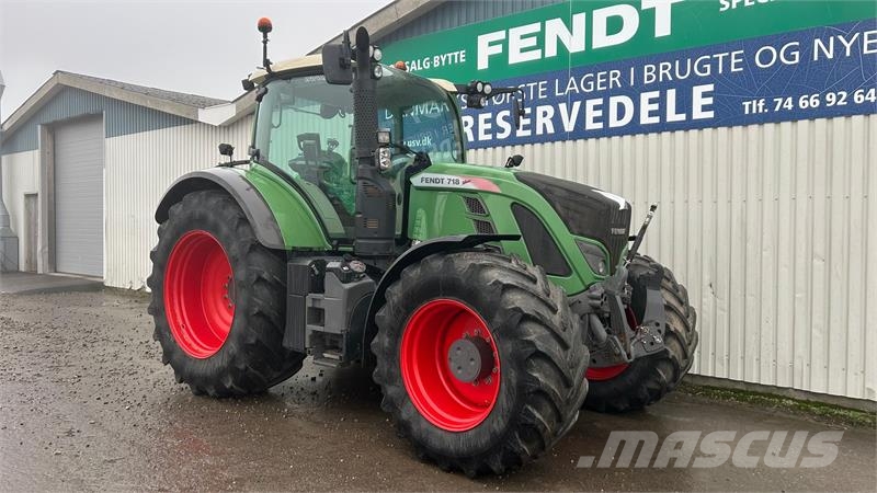 Fendt 718 Vario S4 Power Traktory
