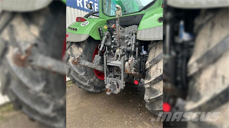 Fendt 718 Vario S4 Power Traktory