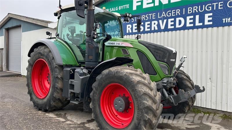 Fendt 718 Vario S4 Power Plus Traktory
