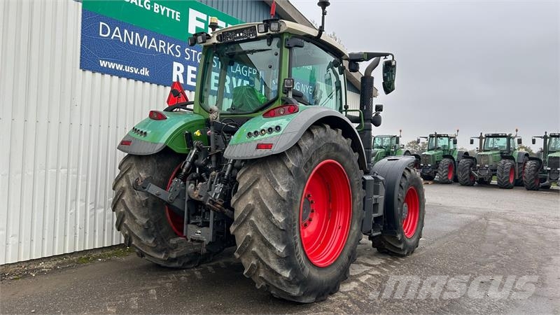 Fendt 718 Vario S4 Power Plus Traktory