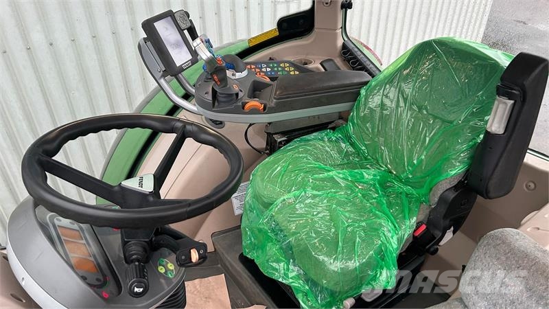 Fendt 718 Vario S4 Power Traktory
