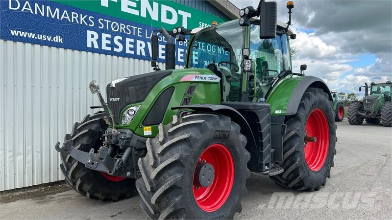 Fendt 720 Vario S4 Profi Plus Traktory