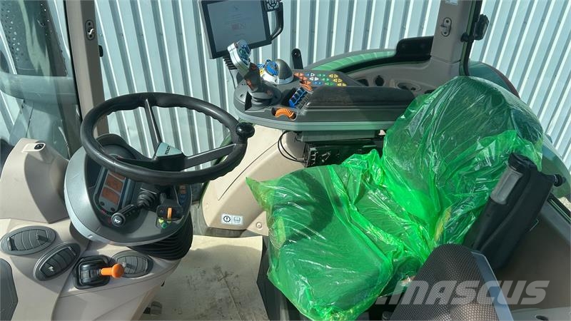 Fendt 720 Vario S4 Profi Plus Front PTO Traktory