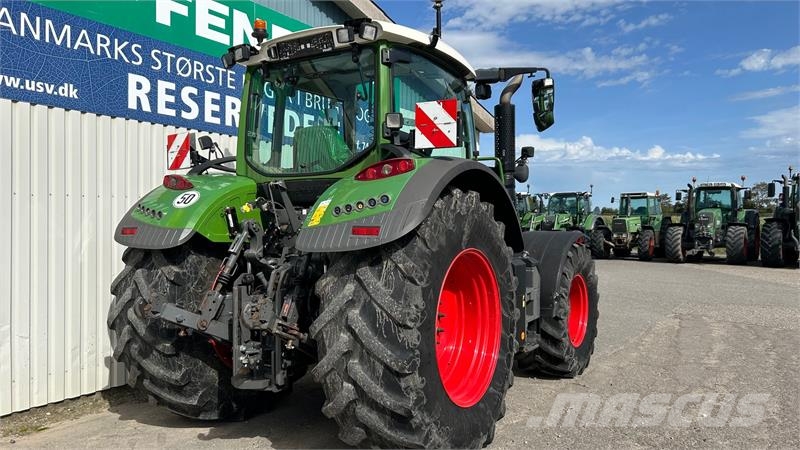 Fendt 720 Vario S4 Profi Plus Traktory